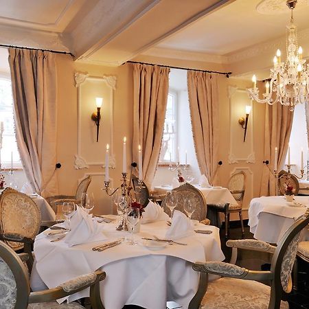 Schlosshotel Burghaus Kronenburg クローネンブルク エクステリア 写真