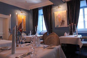 Schlosshotel Burghaus Kronenburg クローネンブルク エクステリア 写真