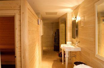 Schlosshotel Burghaus Kronenburg クローネンブルク エクステリア 写真